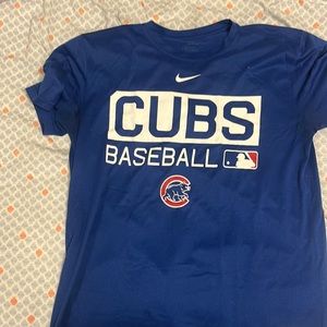 cubs shirt size L